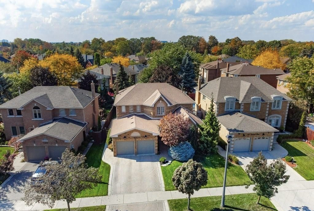 East Credit Mississauga Neighbourhood